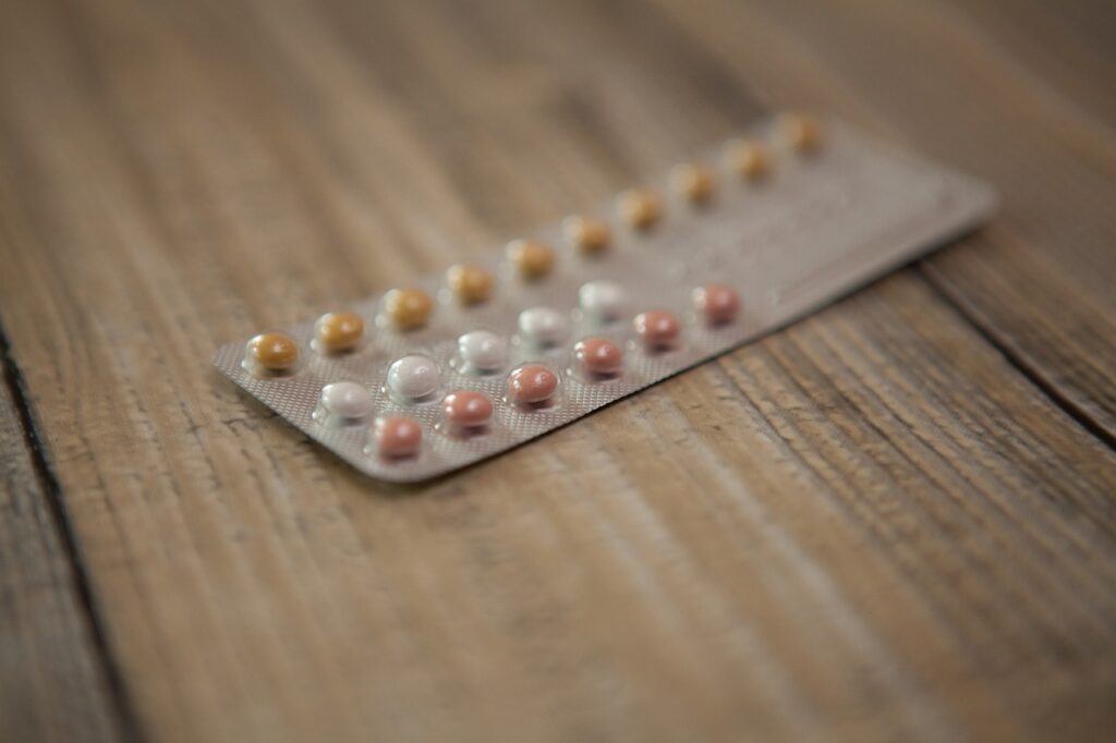 PASTILLAS ANTICONCEPTIVAS pastillas, pastillas anticonceptivas, controlar, nacimiento, anticoncepción, el embarazo, anticonceptivo, médico, mujer, proteccion, prevención, ovulación, hormona, salud, oral, mujer, la seguridad, métodos, menstruación, amor, amor marrón, salud marrón, médico marrón , pastillas marrones, seguridad marrón